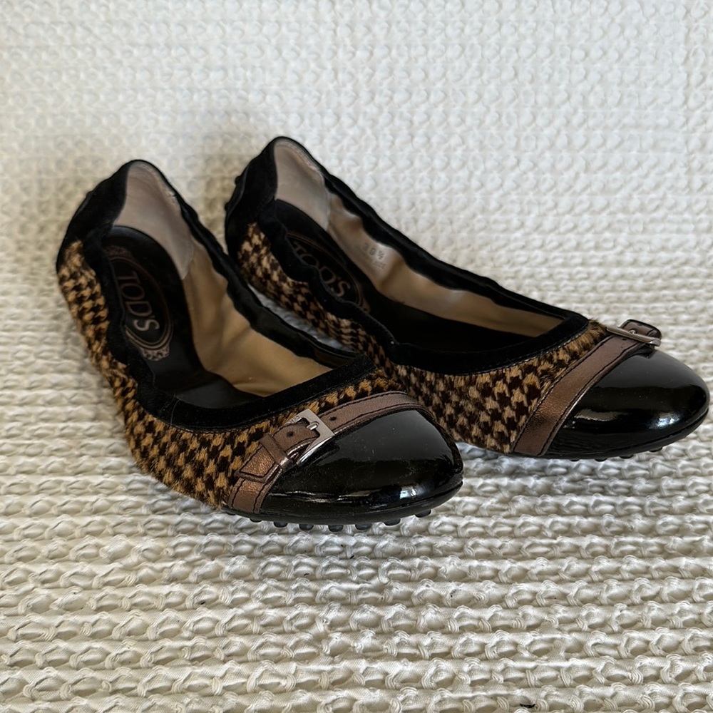 Tod’s ballerina flats- Dee Fibbietta cap toe in calf houndstooth
